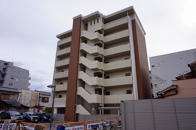 595919/建物外観
