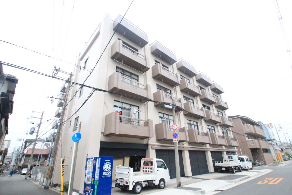 1367598/建物外観
